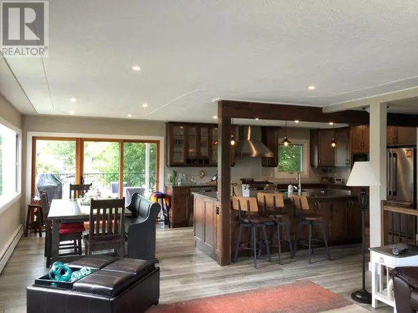 Kamloops, BC V2B6E1,725 YATES Road