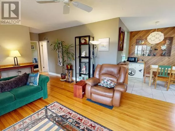 Powell River, BC,6618 DRAKE STREET
