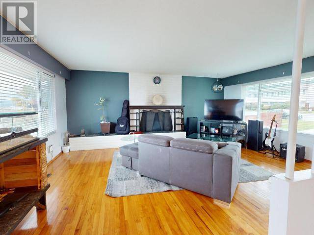 Powell River, BC,3847 JOYCE AVE