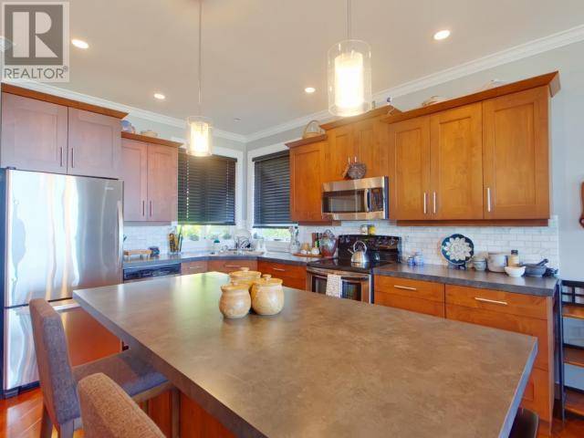 Powell River, BC V8A5B6,4369 ONTARIO AVE