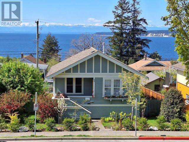 5561 MAPLE AVE, Powell River, BC V8A4N4