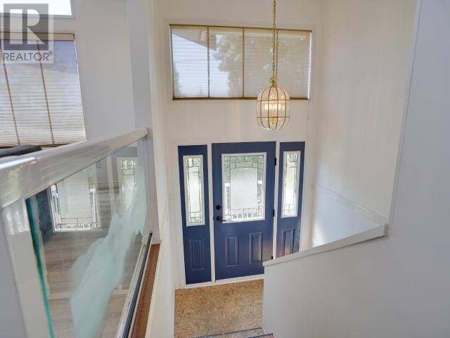 Powell River, BC,3298 VANANDA AVE