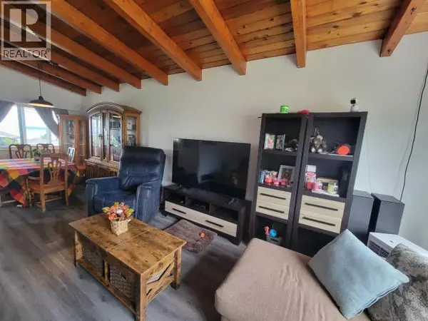 Powell River, BC V8A2Z4,4029 JOYCE AVE