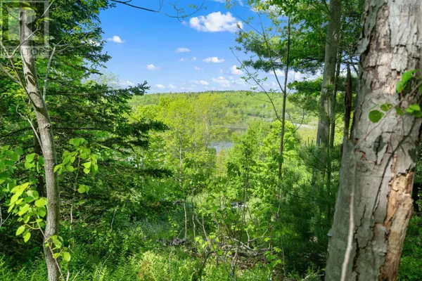 Fall River, NS B2T1W2,27 Copperhead Road