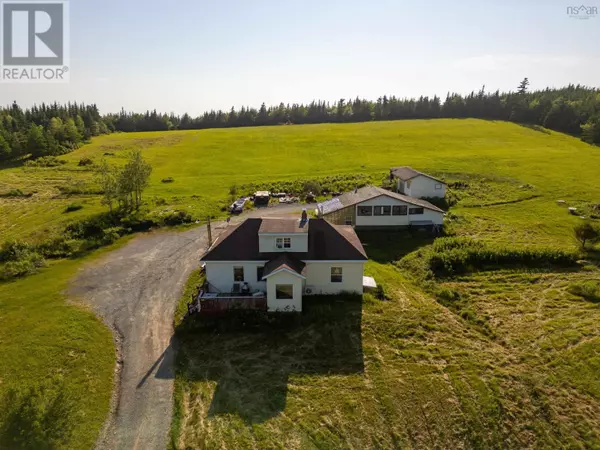 167 Back Road, Seaforth, NS B0J2L0