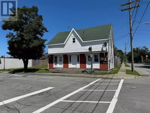 16 Willow Street|42 44 46 John Street, Yarmouth, NS B5A1V1