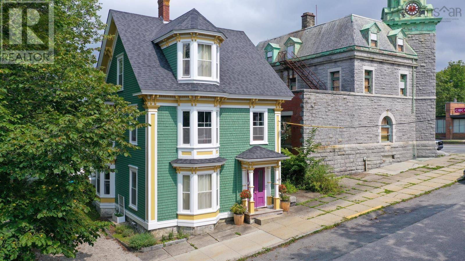16 John Street, Shelburne, NS B0T1W0