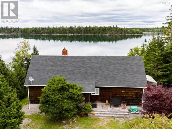 516 Highway 308, Morris Island, NS B0W3M0