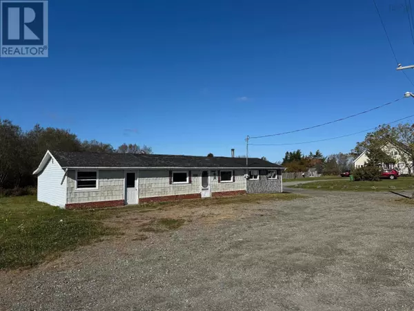 8931 Highway 1, Meteghan River, NS B0W2L0