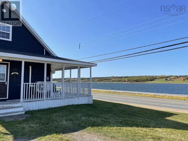 Chéticamp, NS B0E1H0,14962 Cabot Trail