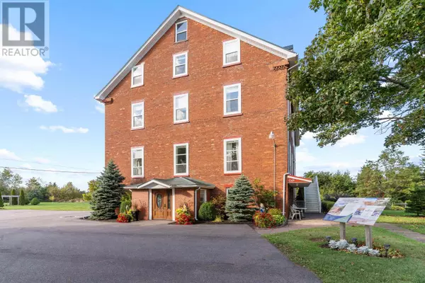 Tignish, C0B2B0,206 Maple Street