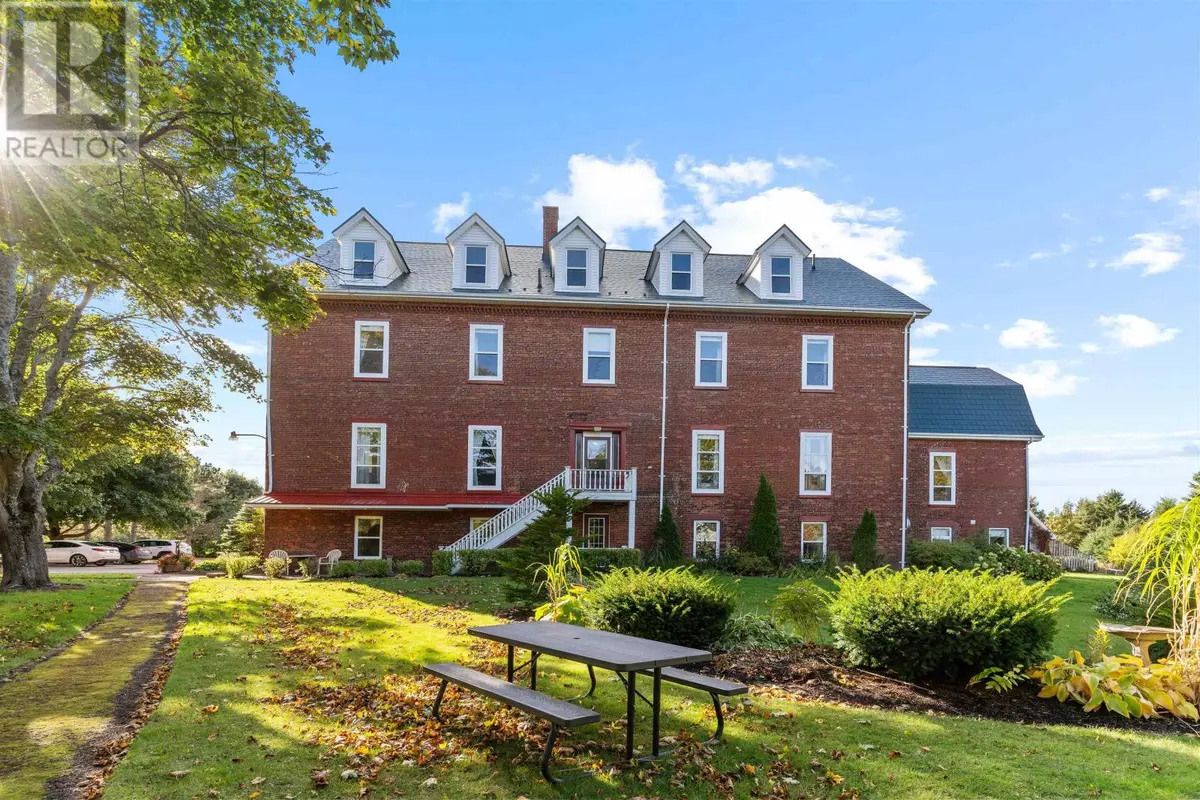 Tignish, C0B2B0,206 Maple Street