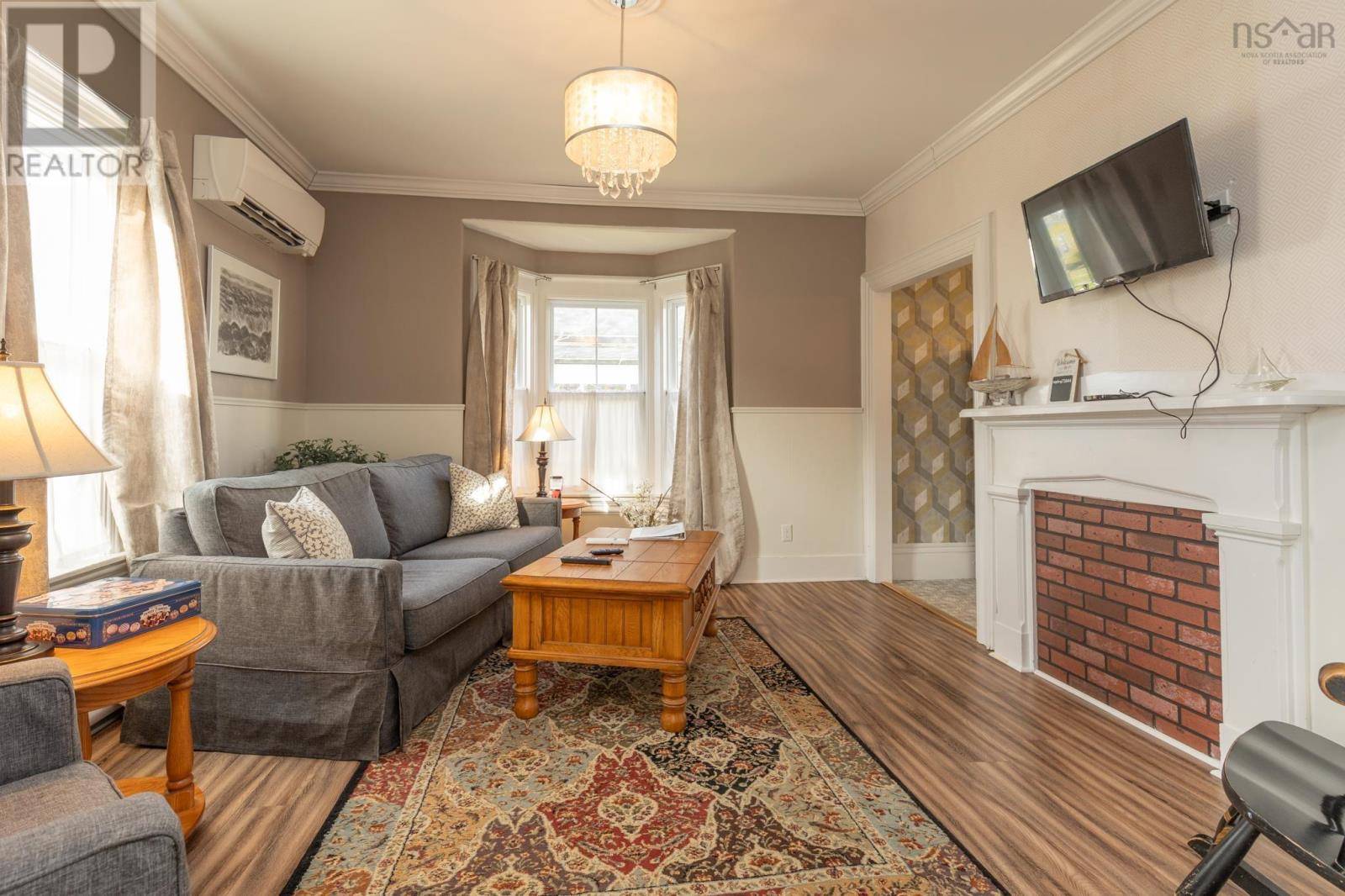Yarmouth, NS B5A3M9,24 Albert Street