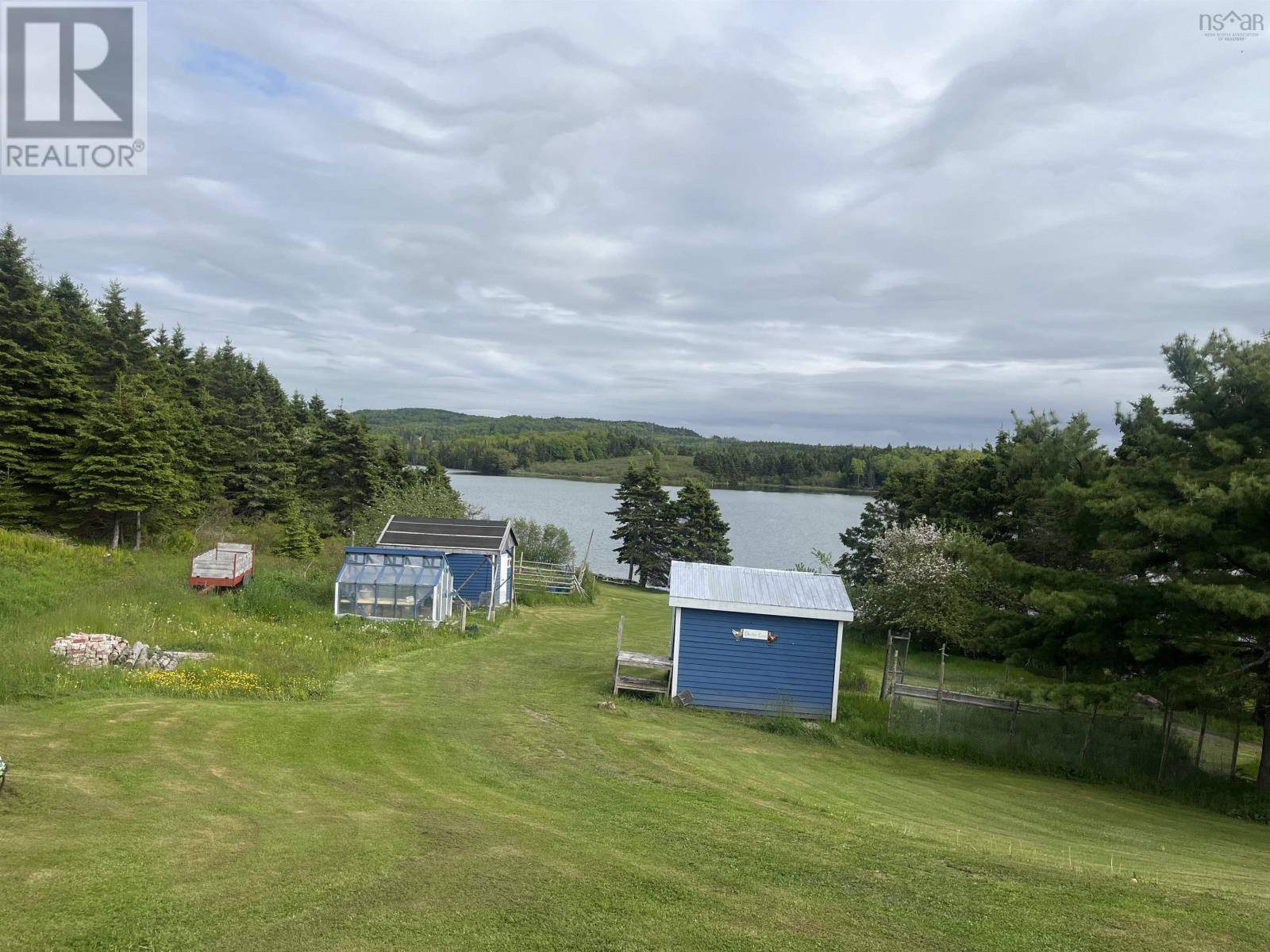 Sampsonville, NS B0E3B0,96 Landry Lane