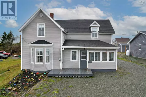 37 Pepperell Street, Louisbourg, NS B1C1L8