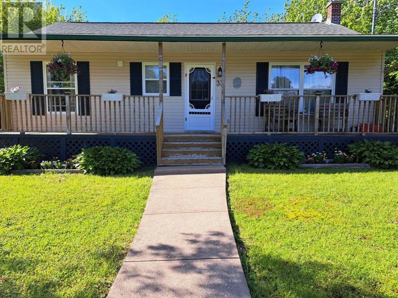 33 Earl Court, Porters Lake, NS B3E1H8