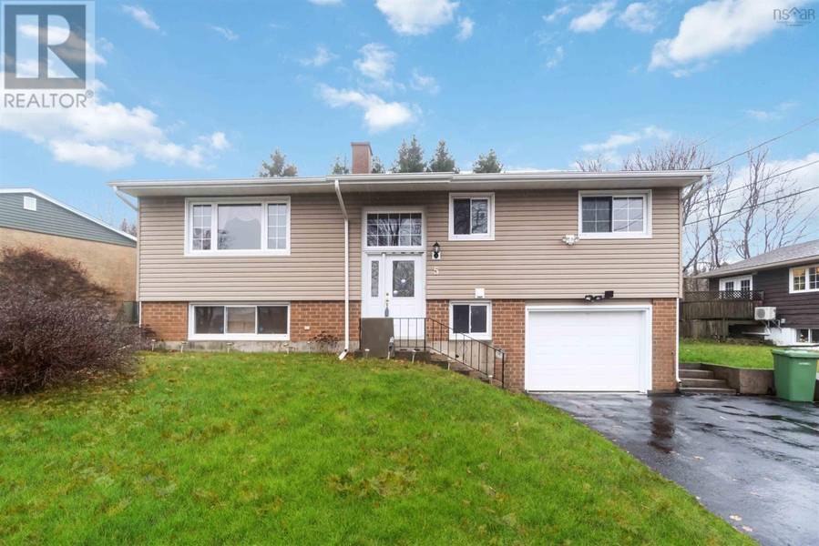 5 Agincourt Crescent, Dartmouth, NS B2V1H9