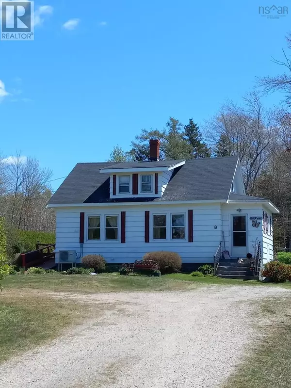 8 Frotten Road, South Quinan, NS B0W3M0