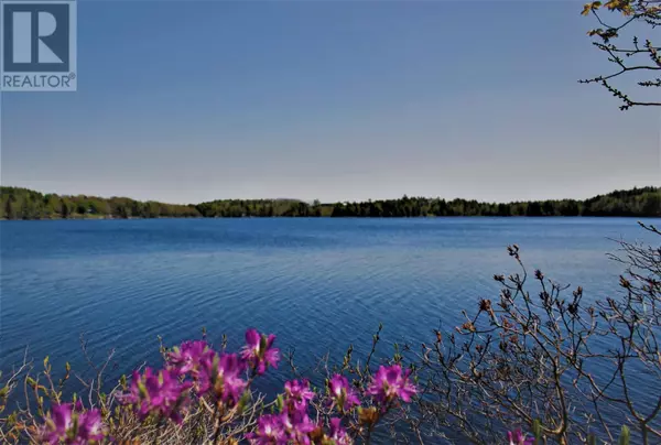 Lunenburg, NS B4V5V9,2 Laconia Road