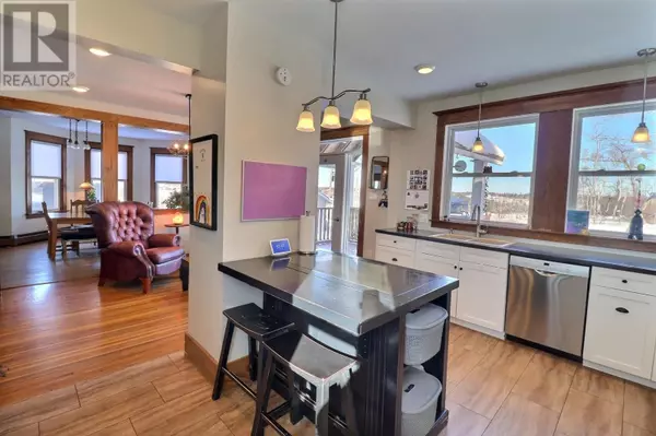 Montague, C0A1R0,610 Main Street