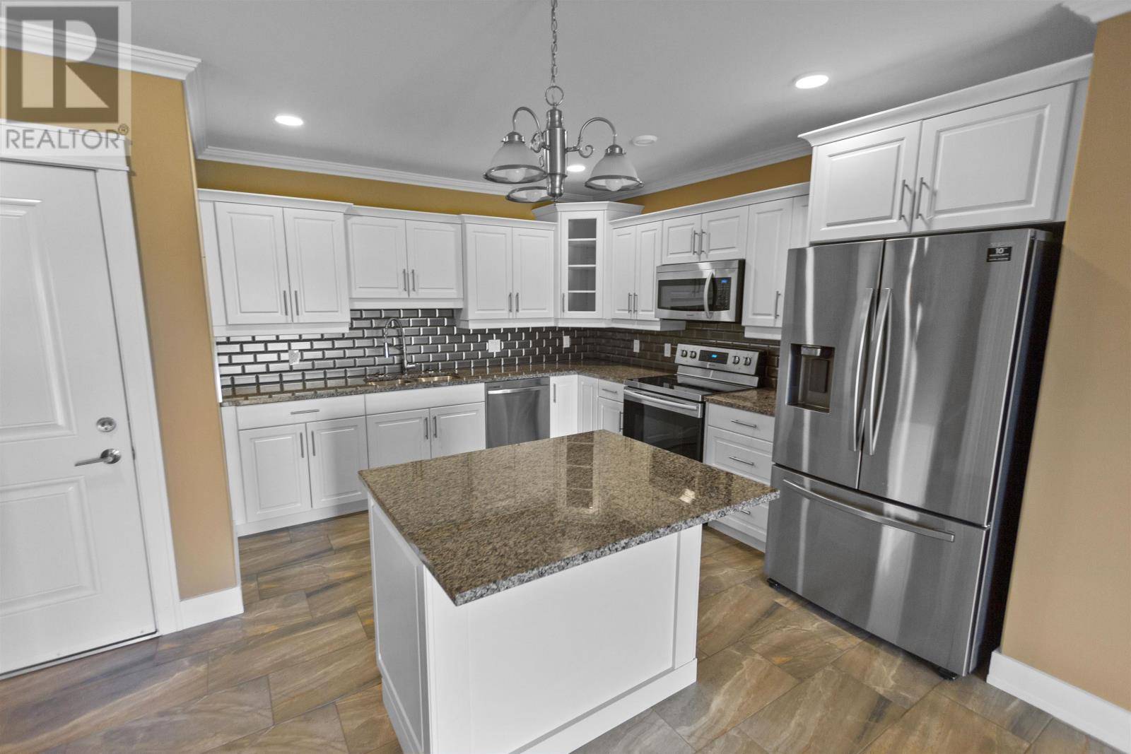Stratford, C1B4B7,212 Shakespeare DR #312