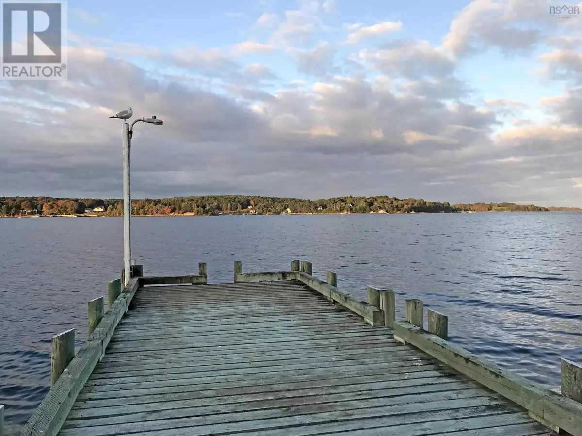 Maders Cove, NS B0J2E0,9114 3 Highway|997 Main St Mahone Bay