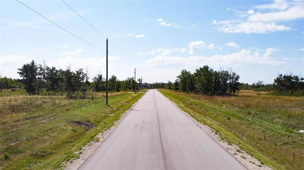 353 Matte Drive, Kleefeld, MB R0A1V0