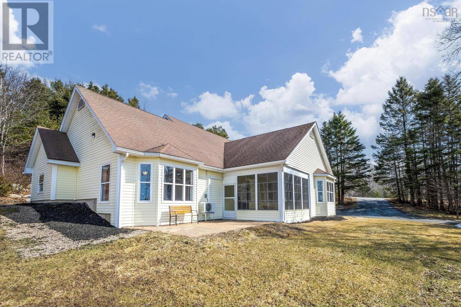 Upper Tantallon, NS B3Z2J2,13434 Peggy's Cove Road