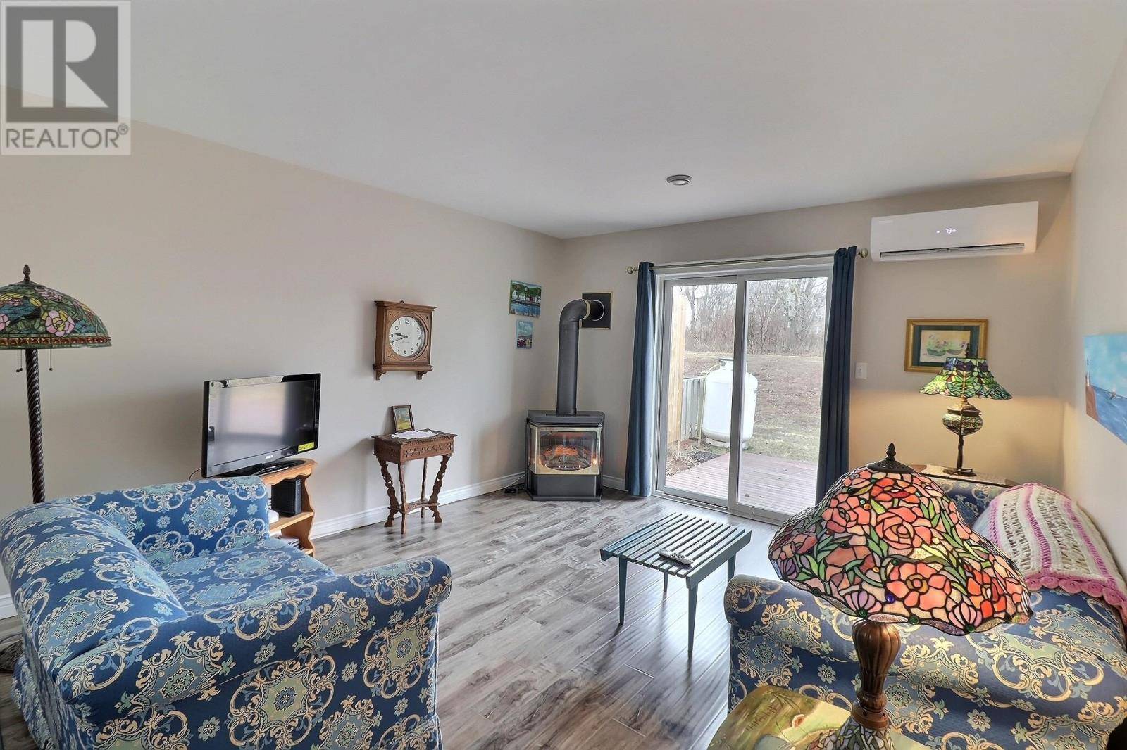 Stratford, C1B2X5,258 Shakespeare Drive