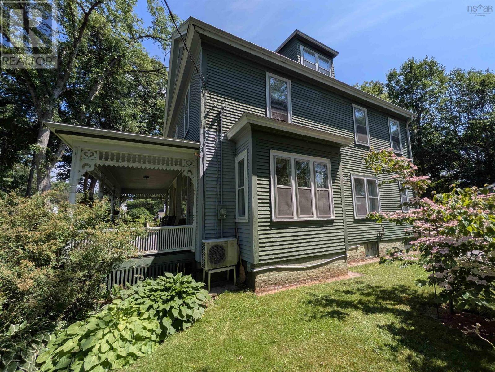 Annapolis Royal, NS B0S1A0,703 Saint George Street