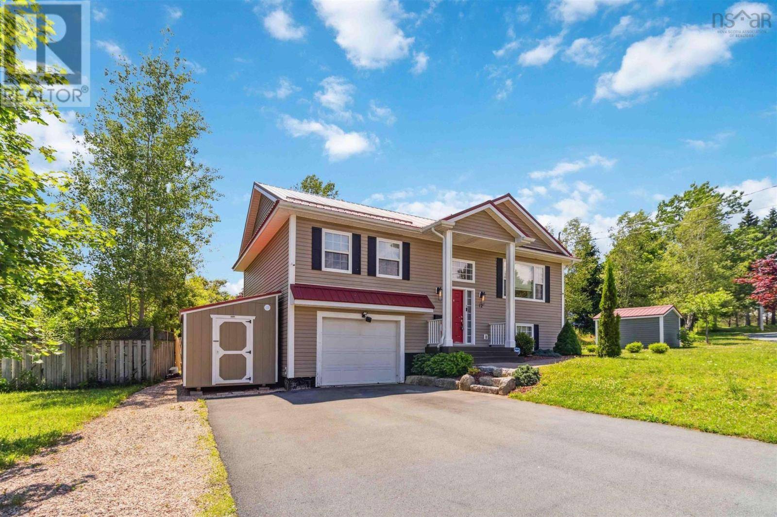 12 Olympiad Avenue, Bridgewater, NS B4V3Z7