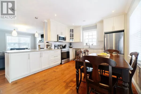 Stratford, C1B0A8,1 CAMERON Heights