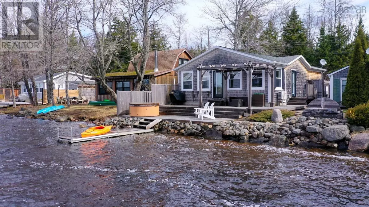 Lake George, NS B0P1C0,75 Q12 Road