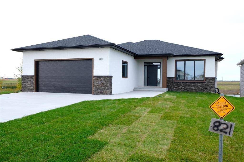 821 Turnberry Cove, Niverville, MB R0A0A1