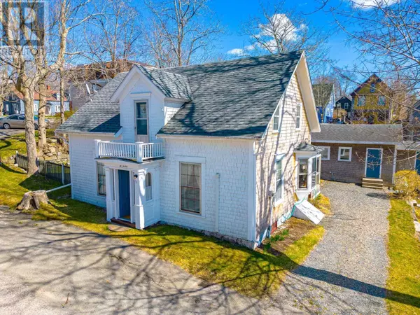 15 John Street, Shelburne, NS B0T1W0