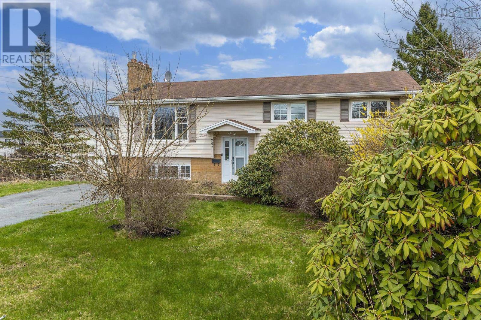 207 Caledonia Road, Dartmouth, NS B2X1L5