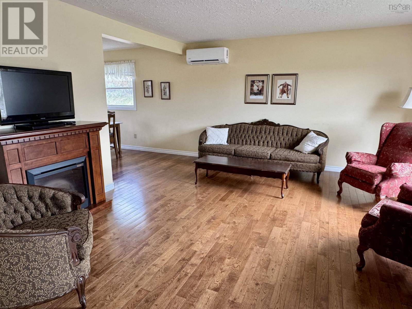 Dartmouth, NS B2W4B3,31 Lillian Drive