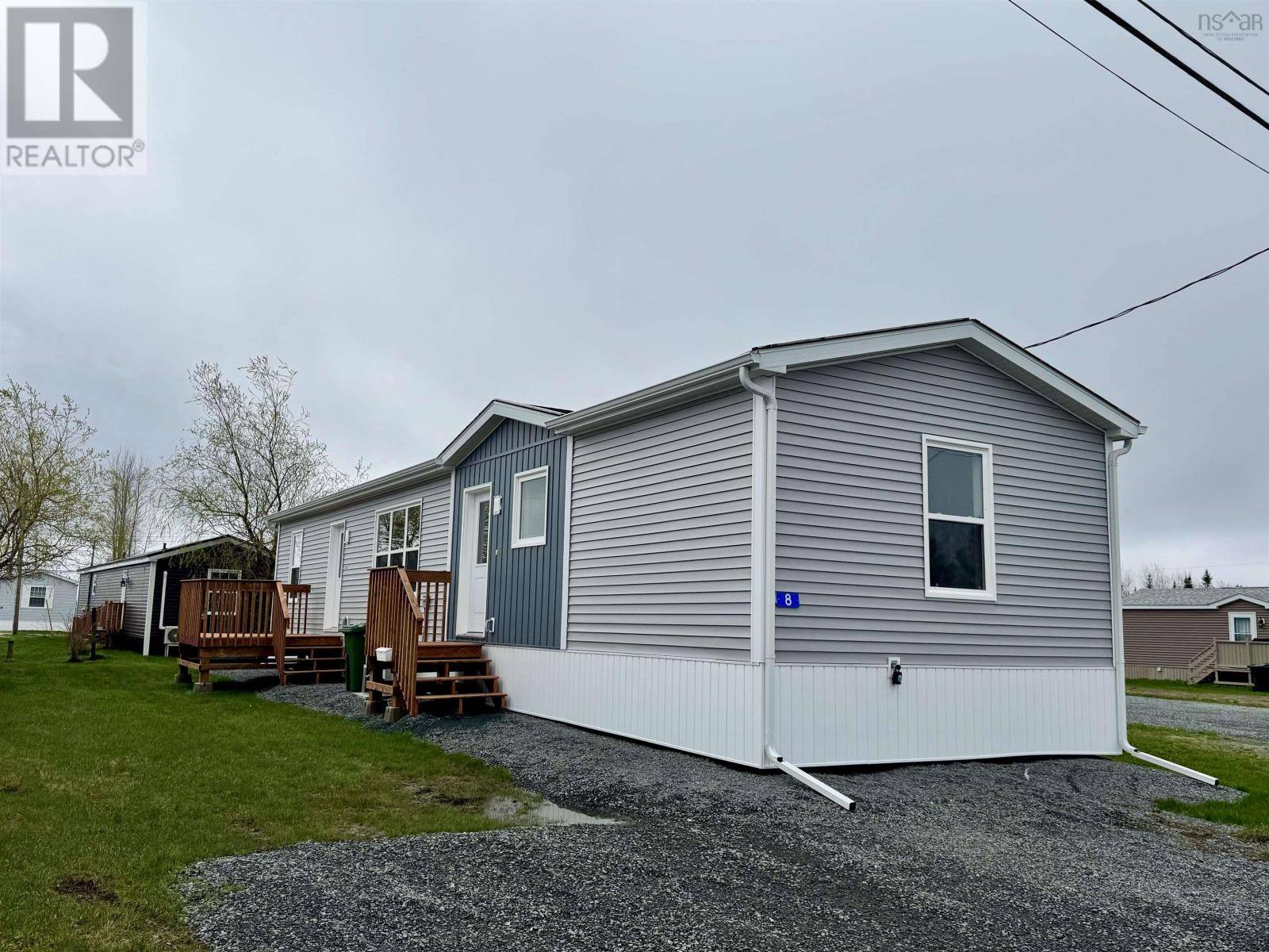 8 Christopher Avenue, Mount Uniacke, NS B0N1Z0