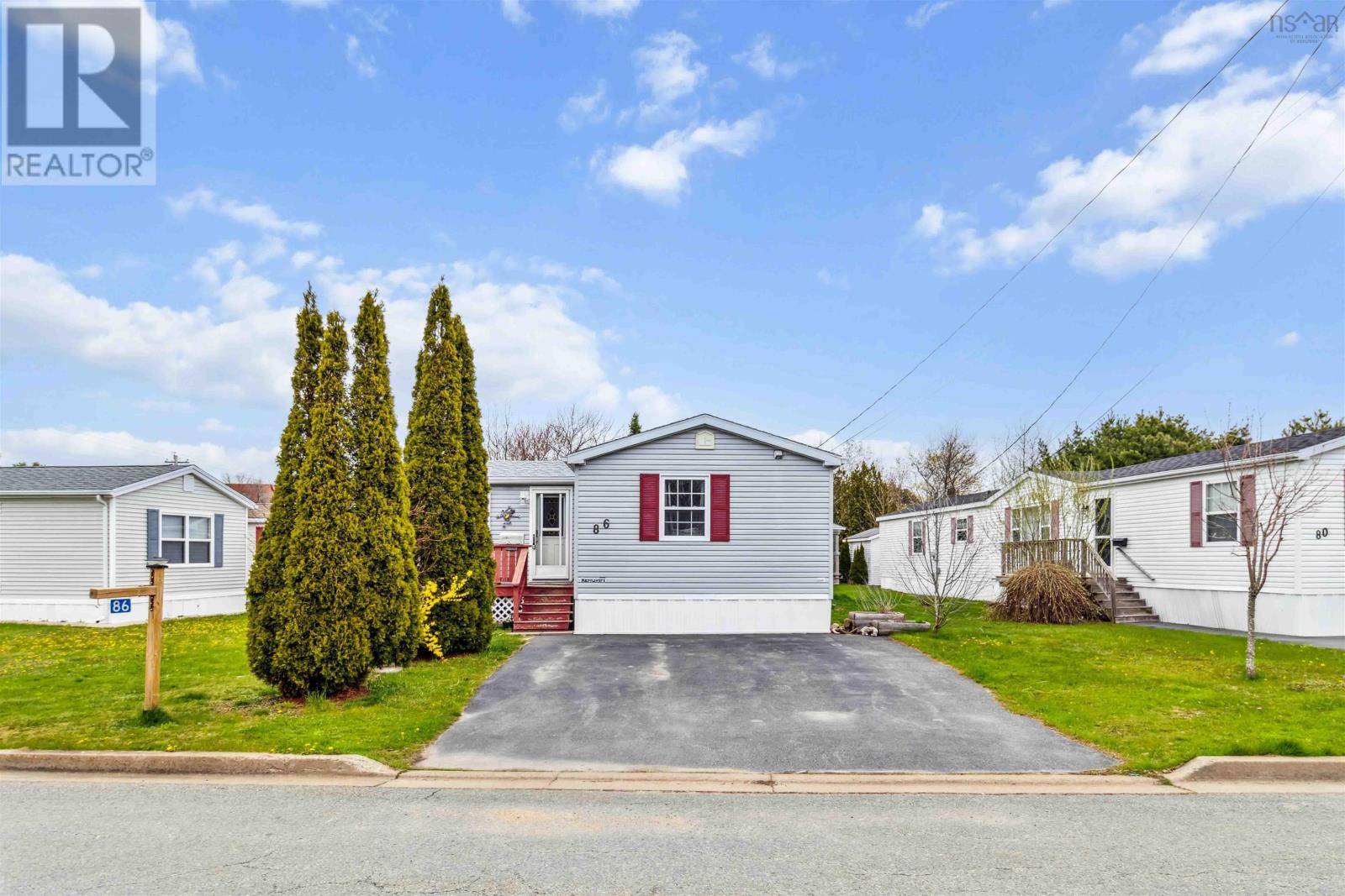 86 Thomson Drive, Bridgewater, NS B4V3X5