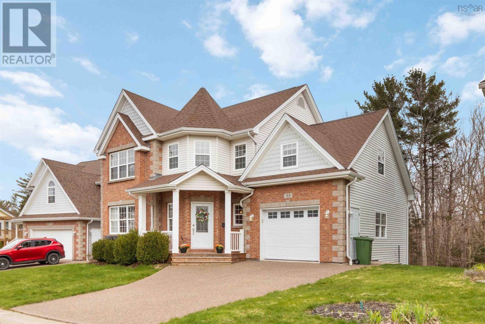 38 AMIRAULT COURT, Halifax, NS B3M4V7