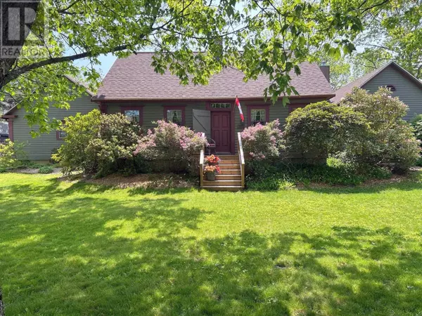 328 Main Street, Mahone Bay, NS B0J2E0