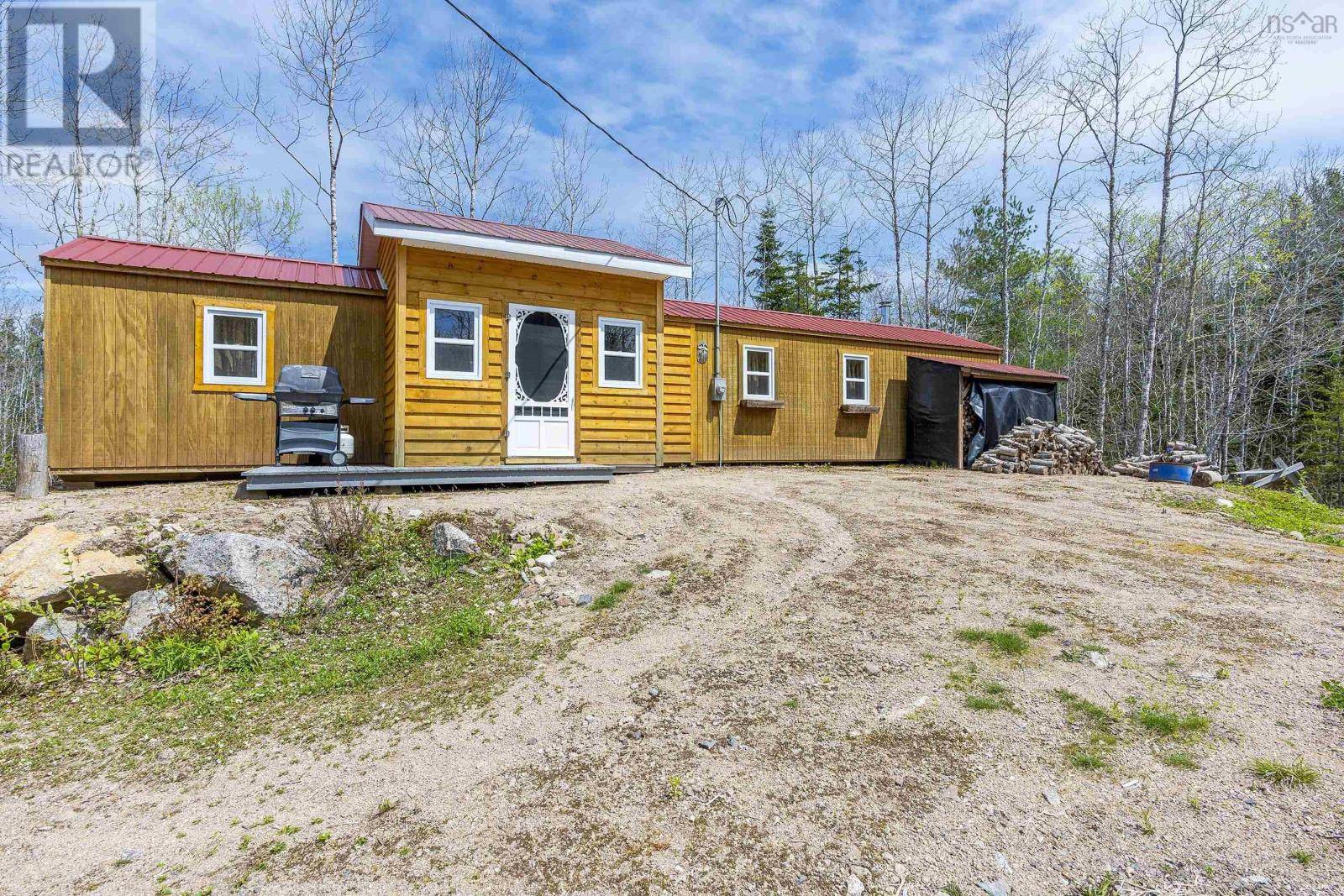 Waterloo Lake, NS B0S1P0,782 Waterloo Avenue