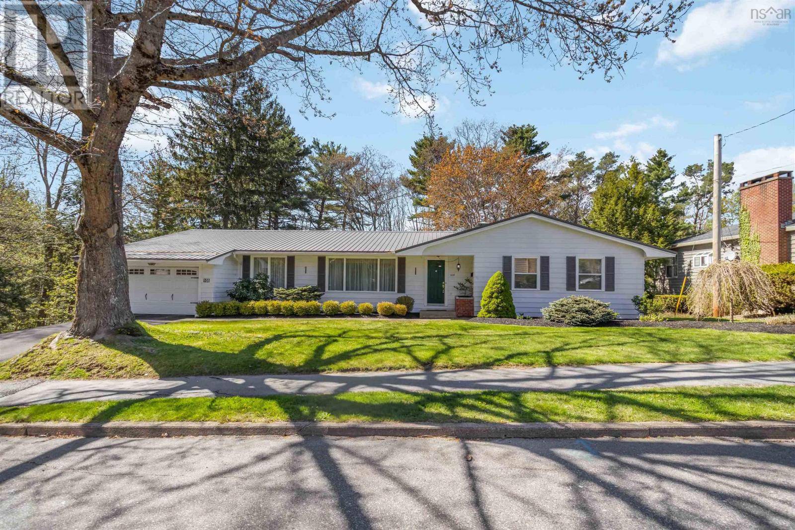 Bridgewater, NS B4V2C7,108 Crescent Street