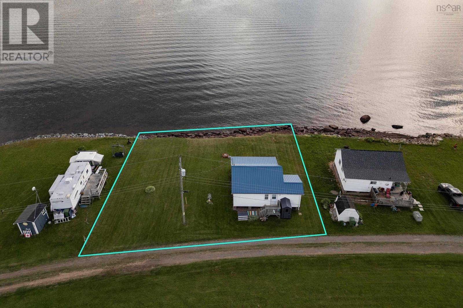 Pugwash, NS B0K1L0,115 Fishing Point Road