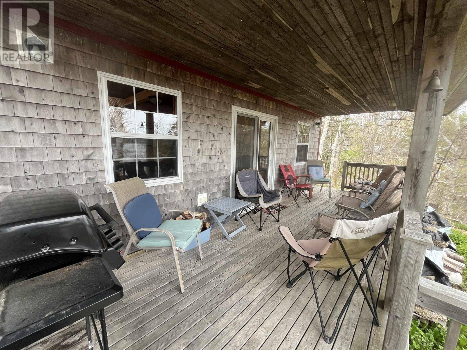 Dundee, NS B0E3K0,2376 West Bay Road