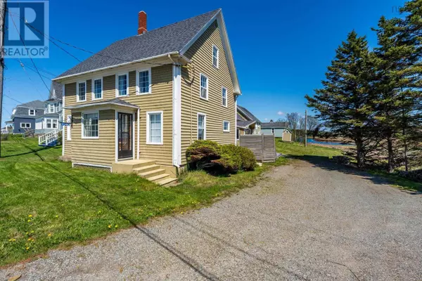 9080 Highway 1, Meteghan River, NS B0W2L0