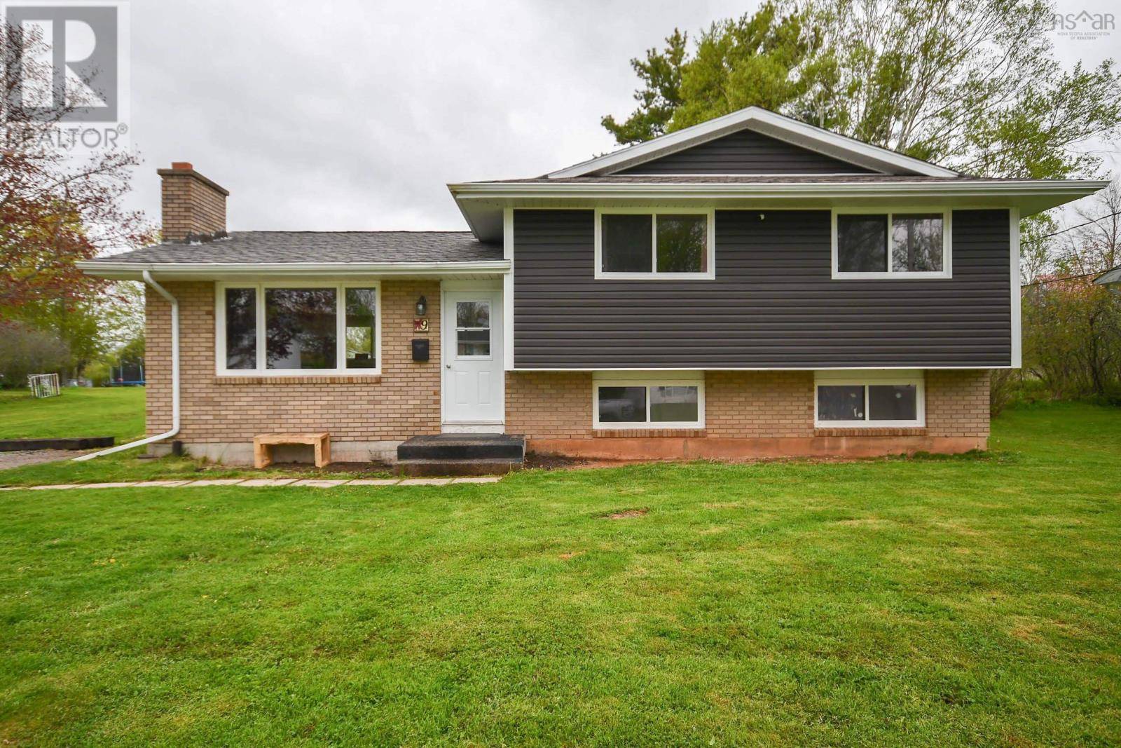 9 Windale Drive, Bible Hill, NS B2N2X4