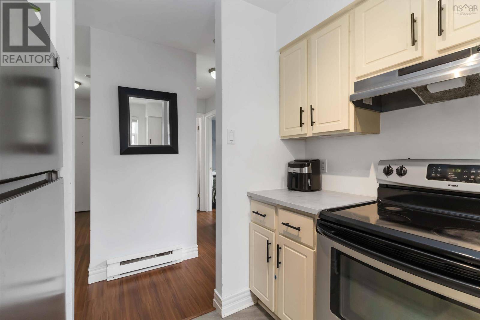 Halifax, NS B3M4C4,182 Farnham Gate RD #204