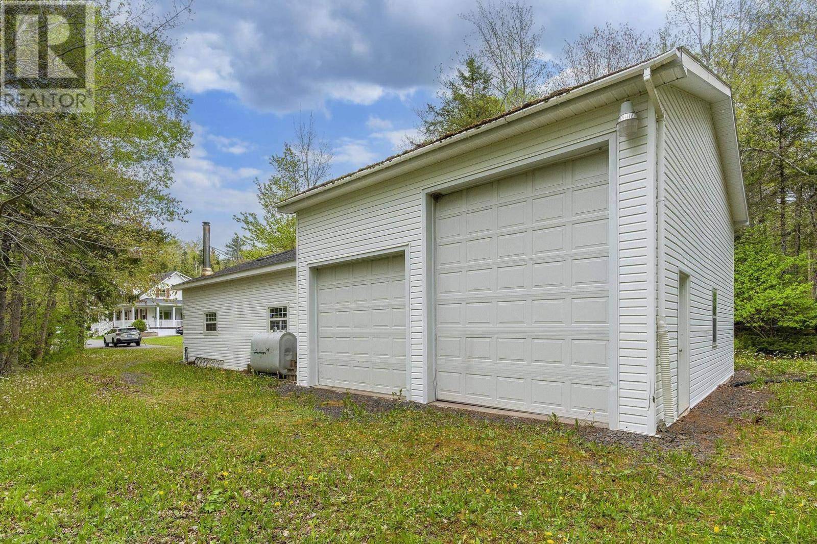 Falmouth, NS B0P1P0,1083 Bog Road