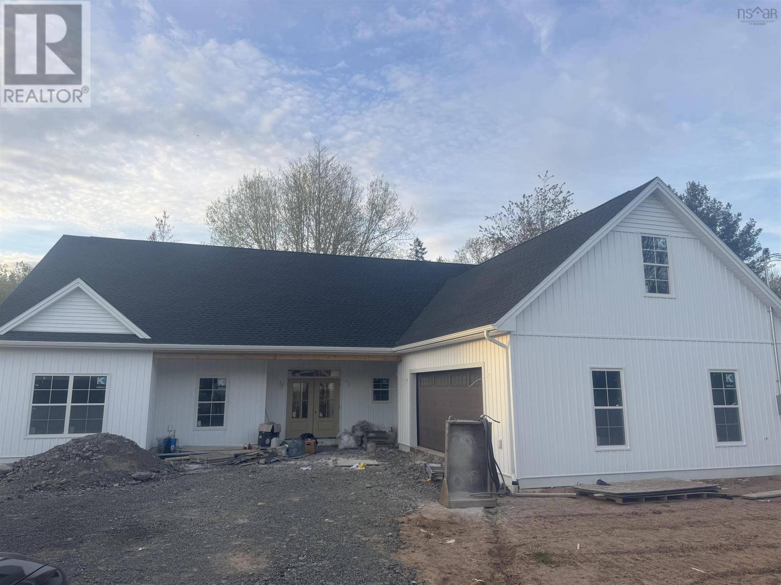 400 Falmouth Back Road, Falmouth, NS B0P1L0